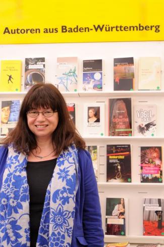 Claudia Schmids Krimi "Mannheimer Todesmess" wird in der Wanderausstellung "Autoren aus Baden-Württemberg" gezeigt.